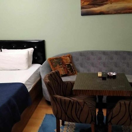 Taksim Pera Suites Истанбул Екстериор снимка